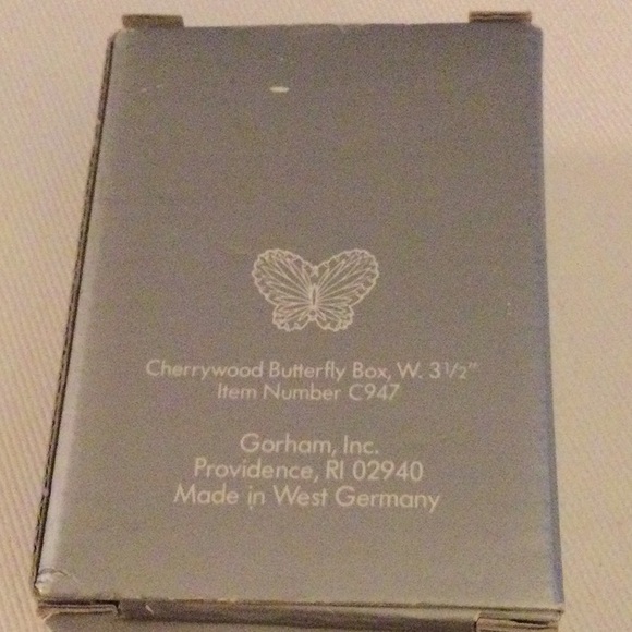 Crystal Butterfly Trinket Box - Gorham Full Lead Crystal - Picture 4 of 8